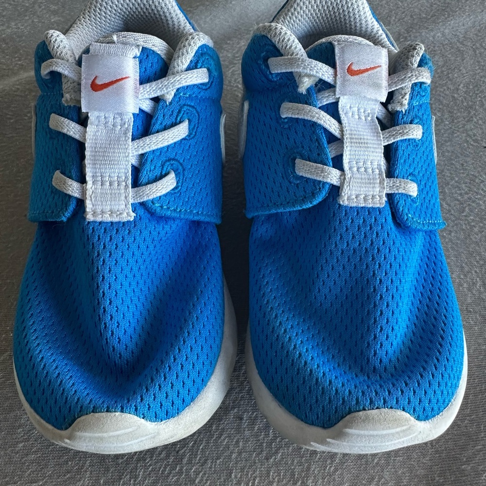 Nike Kids Blue and White Sneakers